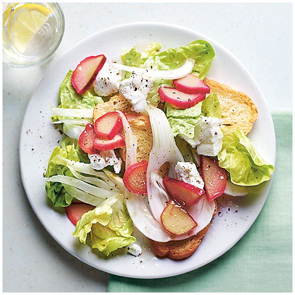 Fennel salad with pickled rhubarb and goat’s cheese recipe