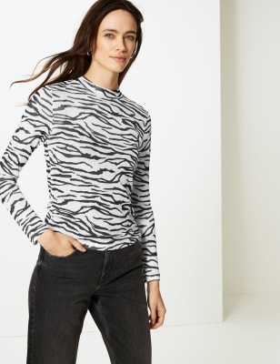 t shirts at m and s
