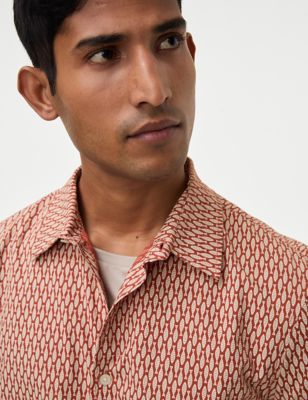 

Mens M&S Collection Easy Iron Pure Cotton Geometric Print Shirt - Russet, Russet