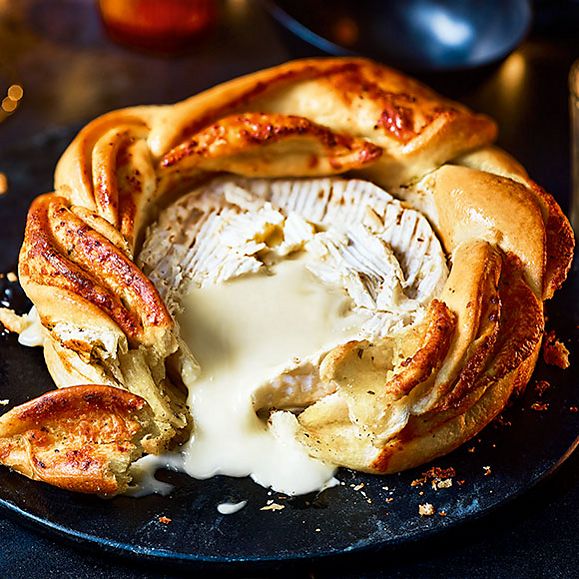 Garlic butter twist with camembert and cheese oozing out