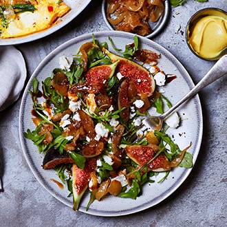 Goats’ cheese, fig and onion salad