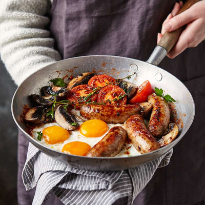 One pan full English breakfast