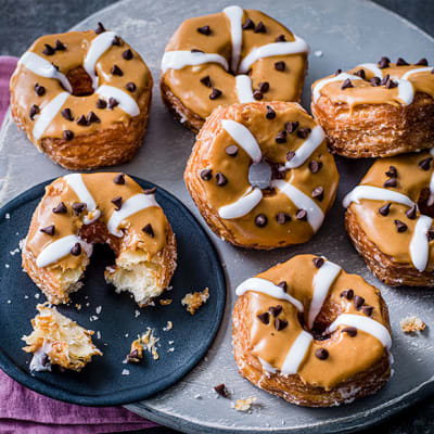 The hot cross Yumnut™