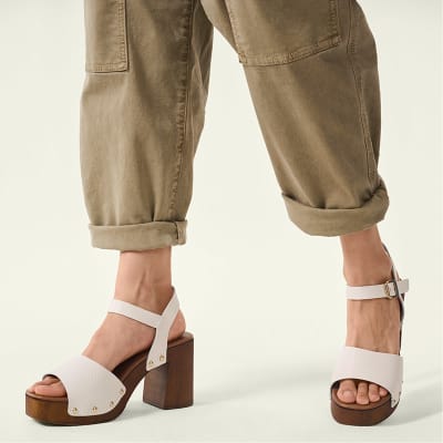 Summer on sale heels casual