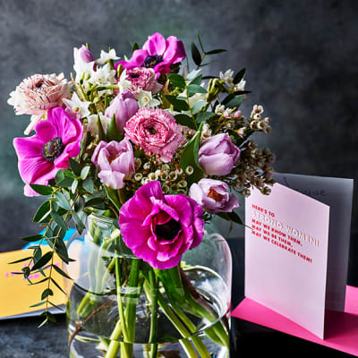 Spring seasonal bouquet and greetings card 