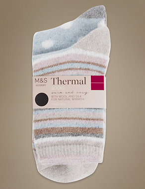 2 Pack  Thermal Socks Image 2 of 3
