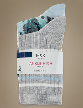 2 Pair Pack Ankle High Floral Socks Image 2 of 3