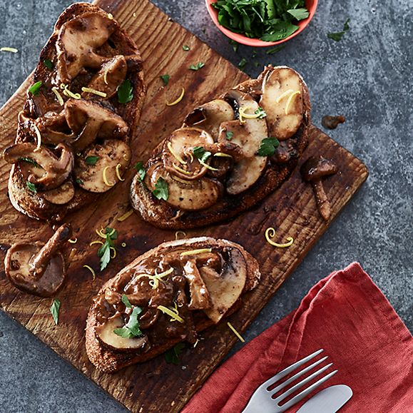 Sauteed chestnut mushrooms on toasted brioche
