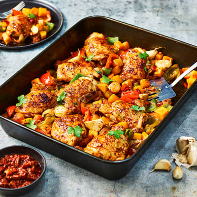 Cajun chicken traybake