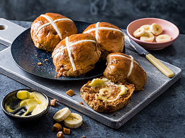 https://asset1.cxnmarksandspencer.com/is/image/mands/260123_148_SB-31991_Hot-Cross-Buns-380X285?wid=380&qlt=70&fmt=pjpeg