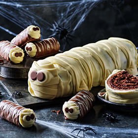 Yummy mummy Colin