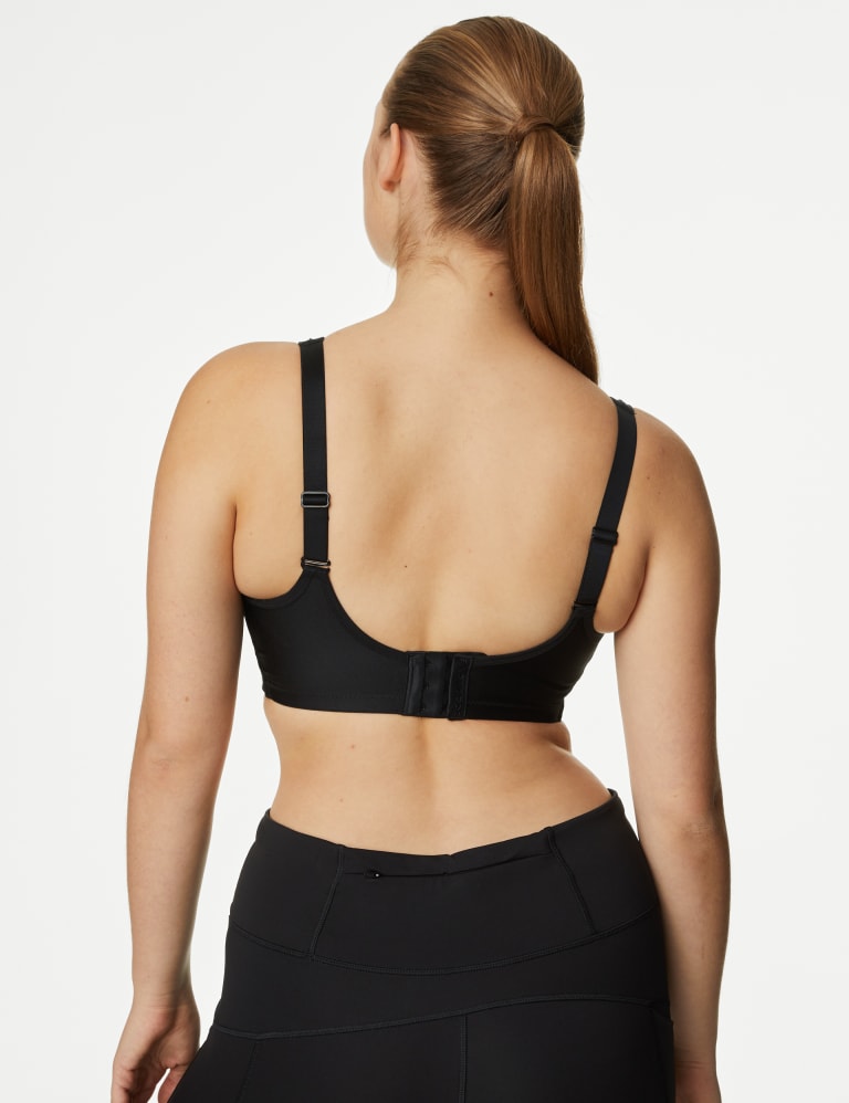 Strappy Seam Detail Medium-Impact Sports Bra in Black