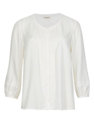 3/4 Sleeve Front Embroidered Blouse Image 2 of 3