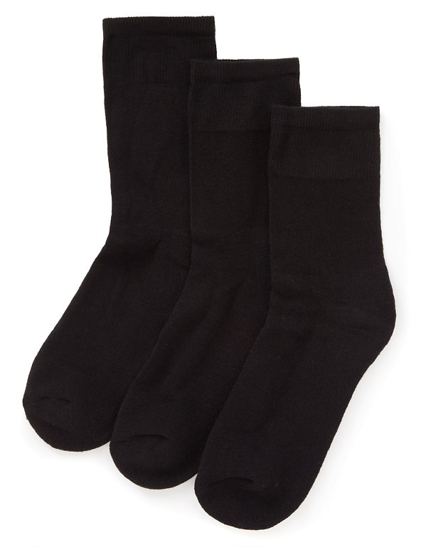3 Pair Pack Ultimate Comfort Ankle Socks Image 1 of 1