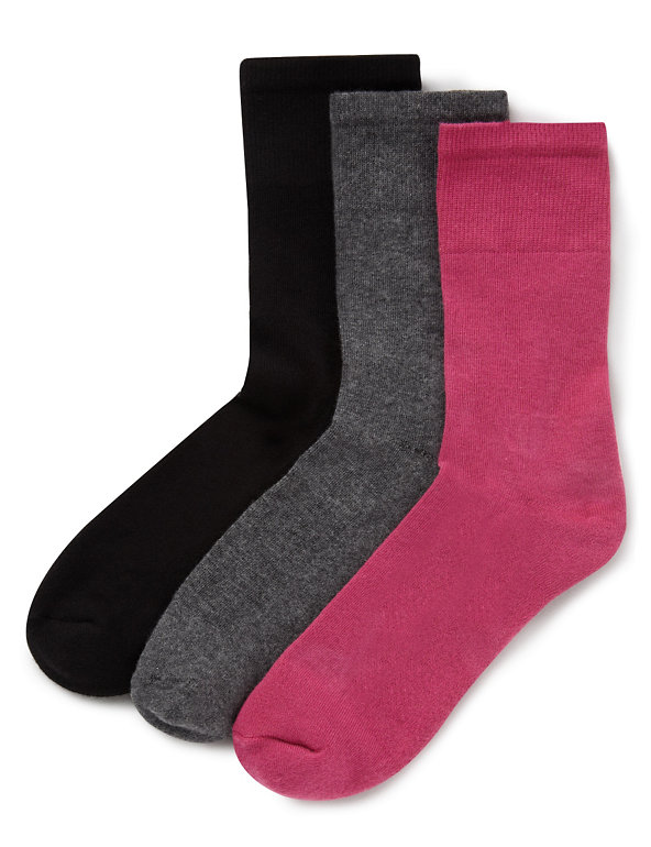 3 Pair Pack Ultimate Comfort Lightweight Socks Image 1 of 1