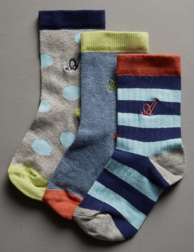 3 Pairs of Freshfeet™ Cotton Rich Assorted Socks  (1-7 Years) 1 of 2