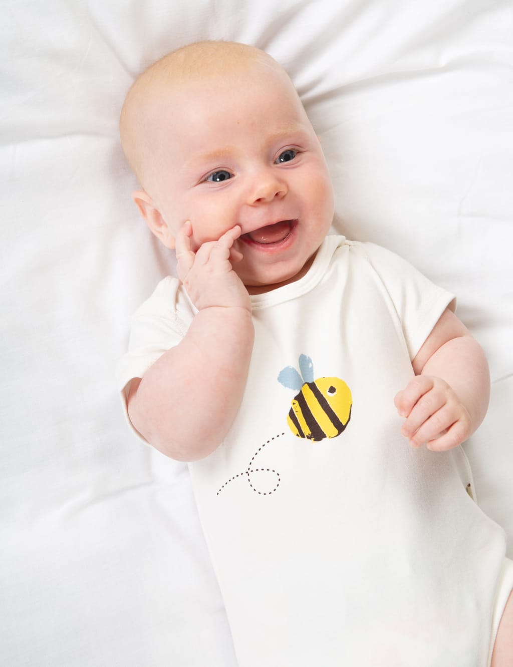 Bumble bee baby outfit top
