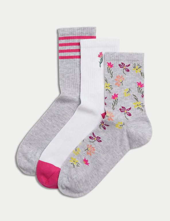 3pk Cotton Blend Floral Ankle High Socks Image 1 of 2