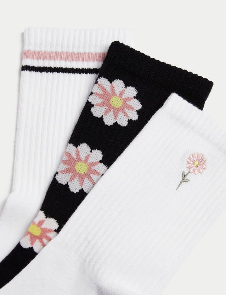 3pk Cotton Rich Daisy Ankle High Socks 2 of 2