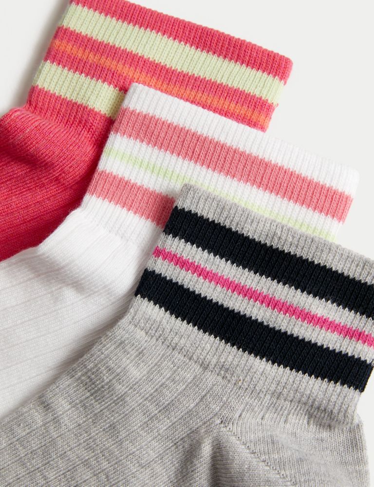 3pk Cotton Rich Striped Ankle High Socks 2 of 2