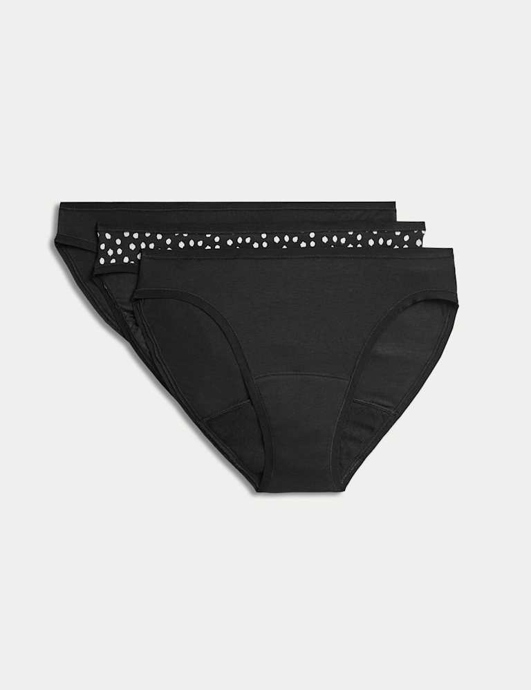 https://asset1.cxnmarksandspencer.com/is/image/mands/3pk-Heavy-Absorbency-High-Leg-Period-Knickers/SD_02_T61_7757P_Y4_X_EC_0?%24PDP_IMAGEGRID%24=&wid=768&qlt=80