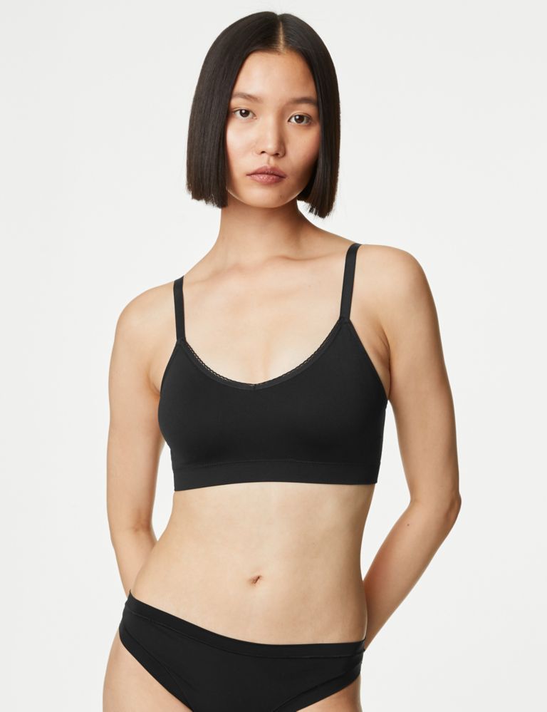 A Fresh Collection Junior's Santoni Sport Bra with Removable Pads