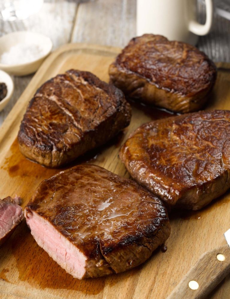 4 Aberdeen Angus Fillet Steaks 1 of 3