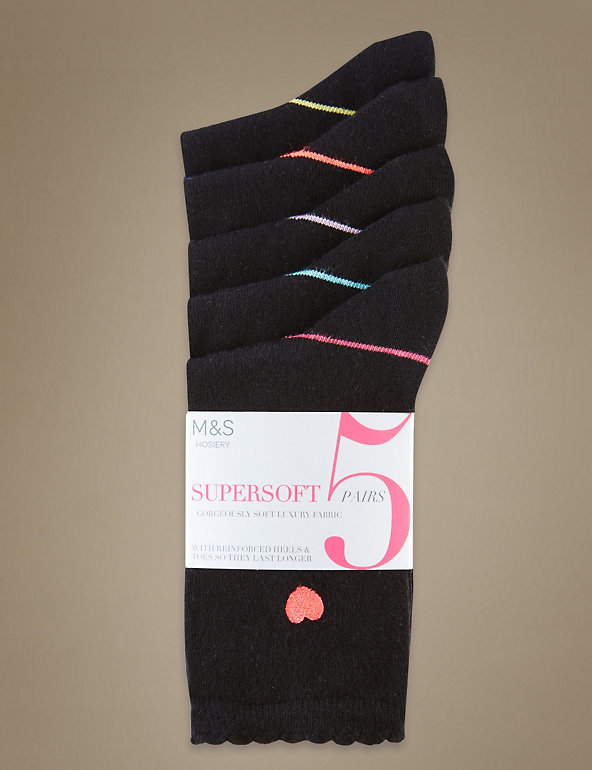 5 Pair Pack Supersoft Embroidered Heart Socks Image 1 of 2