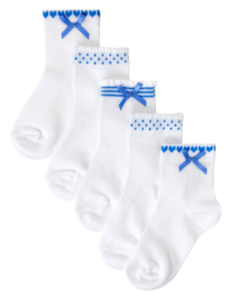 5 Pairs of Freshfeet™ Cotton Rich Assorted Socks (2-11 Years) 1 of 3