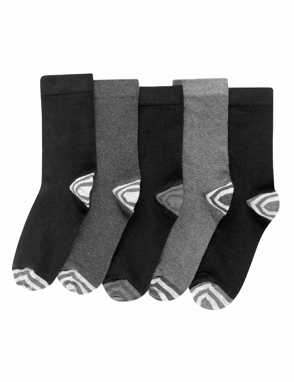 5 Pairs of Freshfeet™ Cotton Rich Trainer Liner Socks with Silver