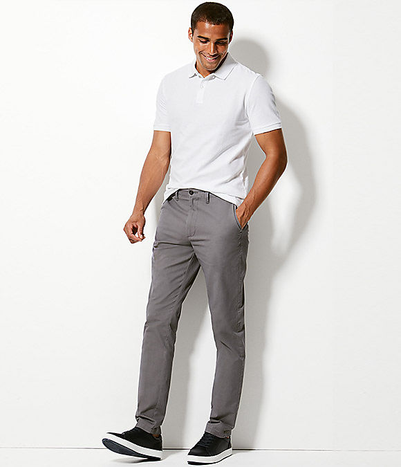Man wearing tapered fit chinos