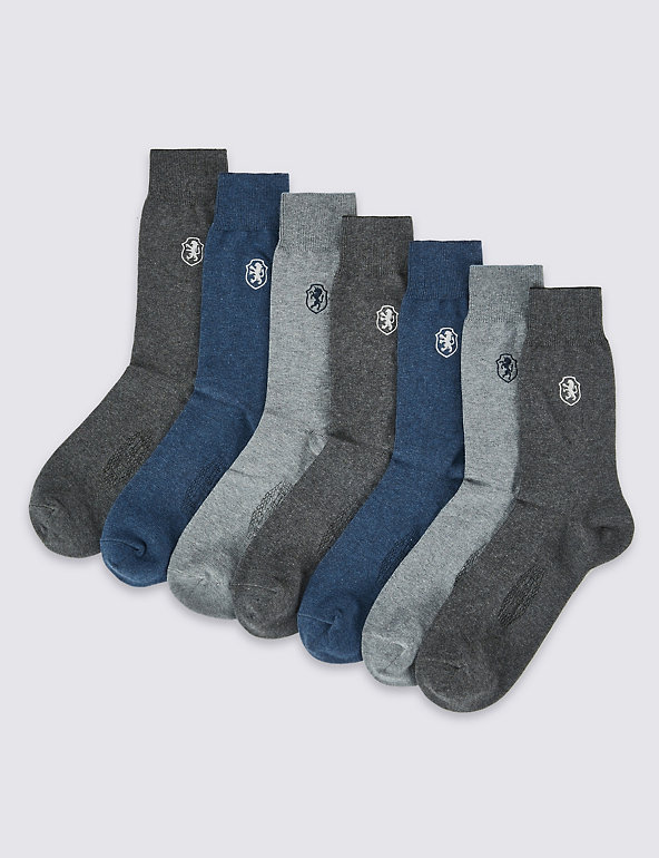 7 Pairs of Cotton Rich Cool & Freshfeet™ Socks Image 1 of 1