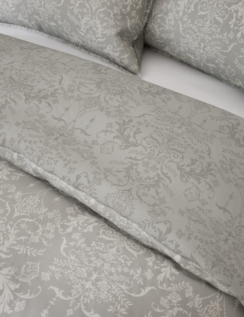 Aida-Alouette Damask Sateen Bedding Set 1 of 3