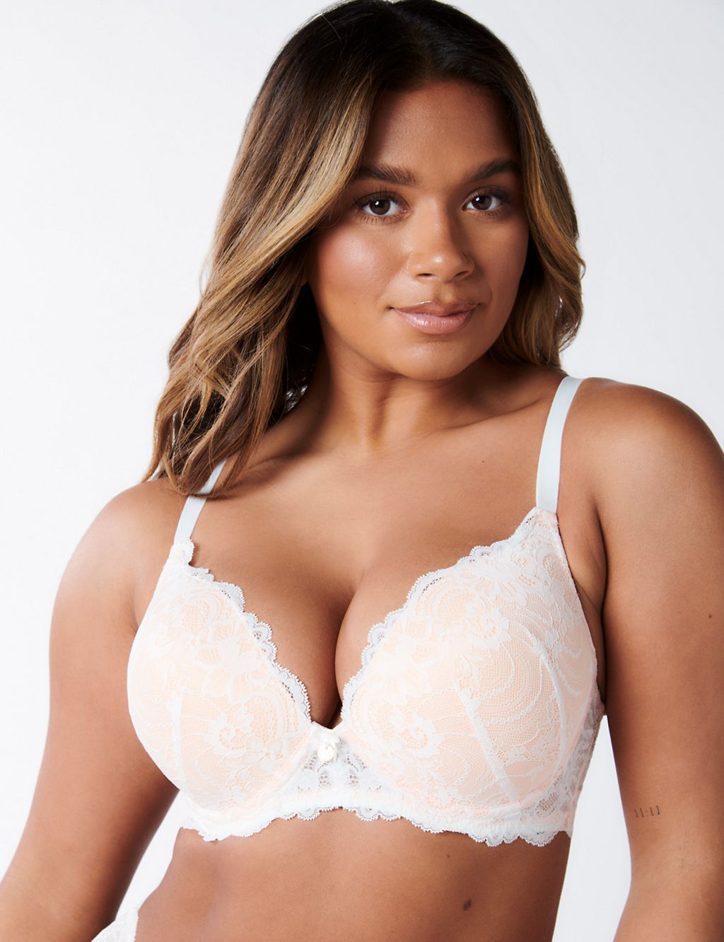 Aliyah Lace Wired Plunge Bra 3 of 4