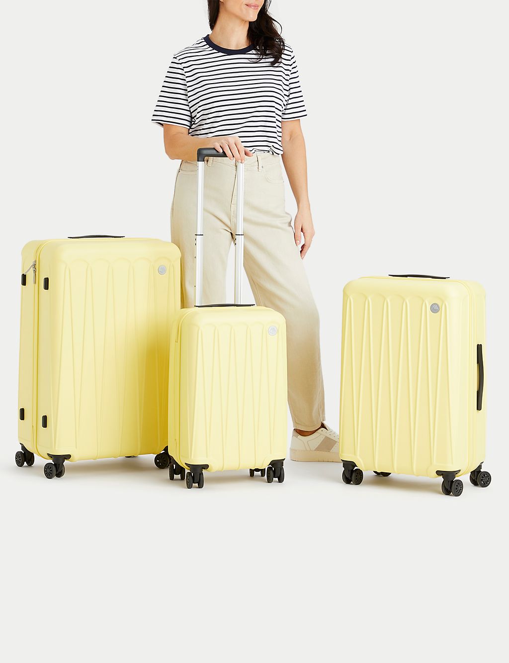 Amalfi 4 Wheel Hard Shell Large Suitcase 6 of 10