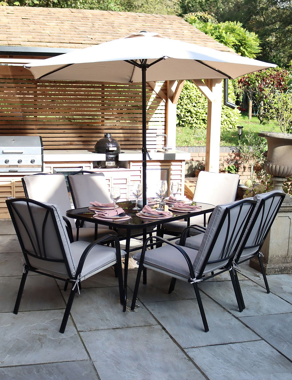 Amalfi 6 Seater Garden Table & Chairs 3 of 4