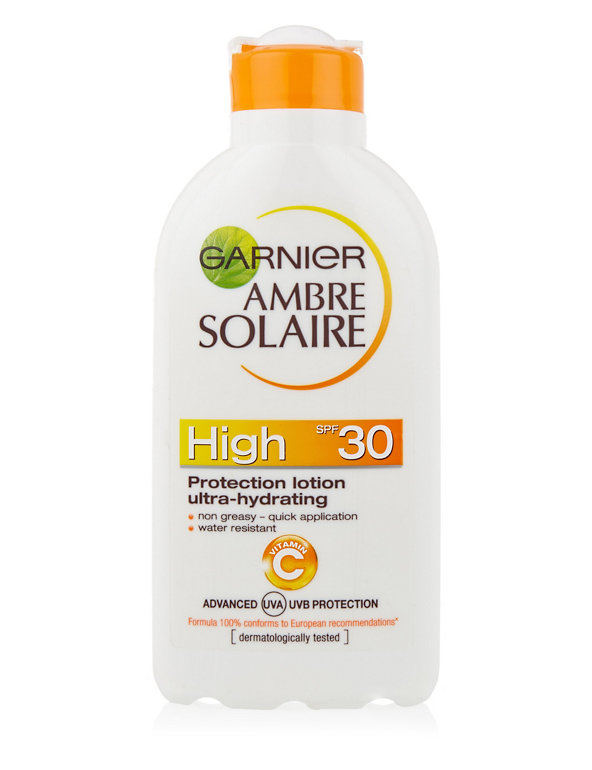 Ambre Solaire Protection Lotion SPF30 200ml Image 1 of 1