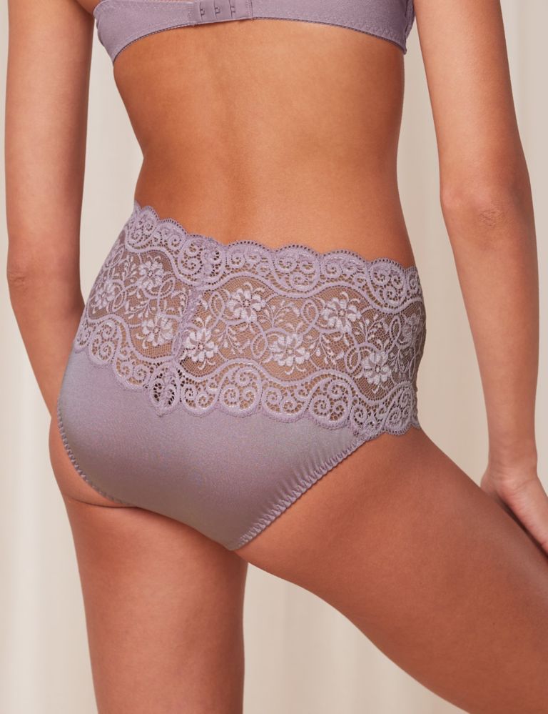 Amourette 300 All Over Lace Full Briefs 4 of 5