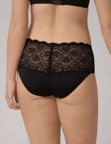 Amourette 300 All Over Lace Full Briefs 3 of 3