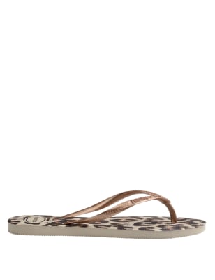 havaianas leopard flip flops