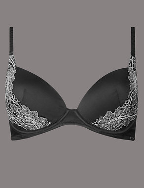Applique Lace Padded Plunge Bra A-E Image 2 of 4