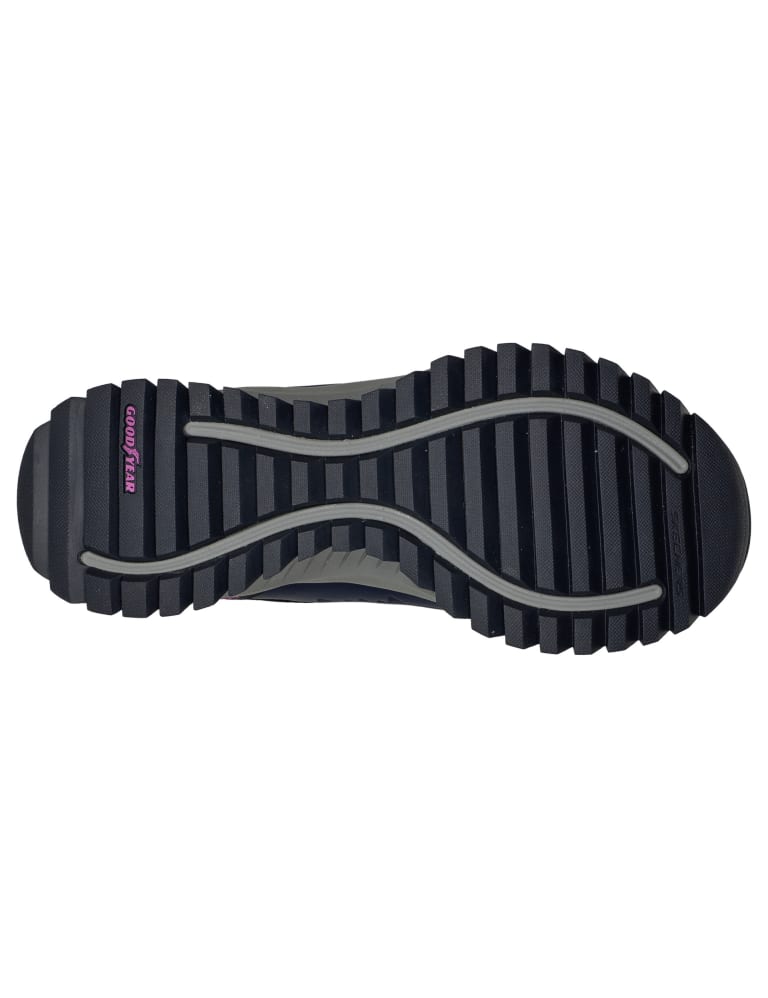 Skechers gains hot sale black
