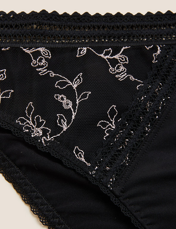 Marks & Spencer Women Clothing Underwear Briefs Thongs Archive Embroidery Thong 