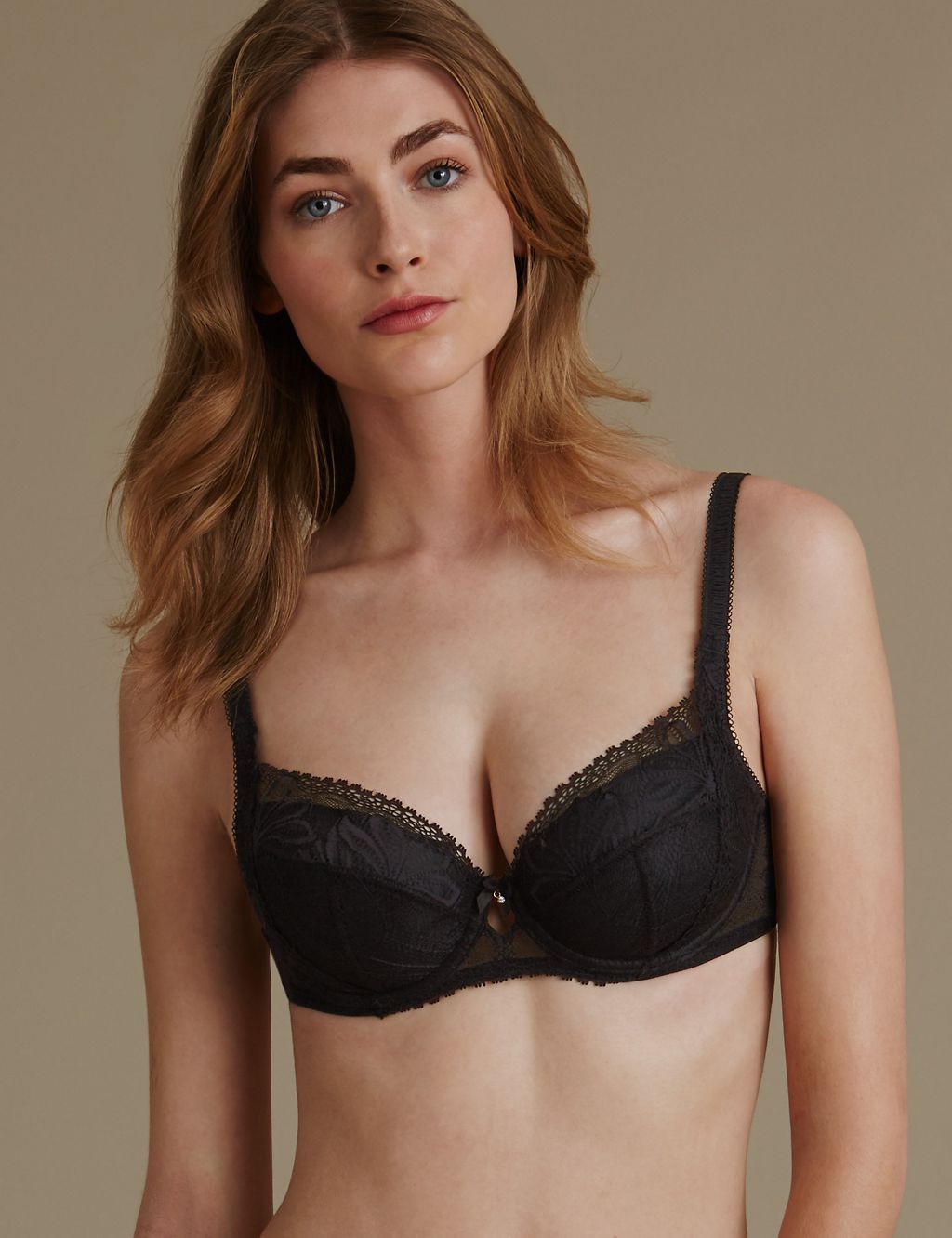 Arelia Lace Padded Underwired Full Cup Bra A-E 3 of 5