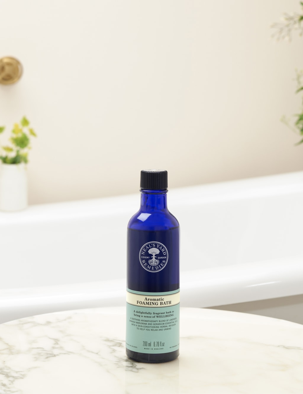 Aromatic Foaming Bath 200ml Neal's Yard Remedies M&S