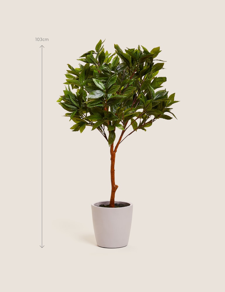 Artificial on sale bay trees