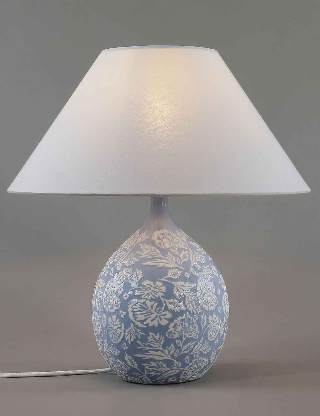 Ava Ceramic Floral Table Lamp 6 of 8