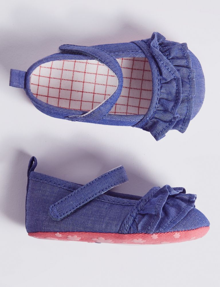 Baby Frill Pram Shoes 2 of 4