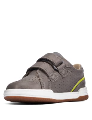 infant size 4 trainers