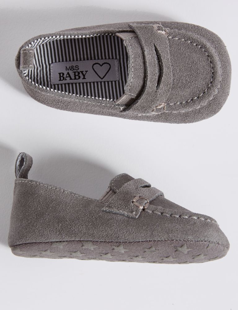 Baby Suede Pram Shoes 2 of 4